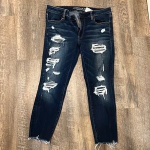 Women’s distressed American Eagle Jeans